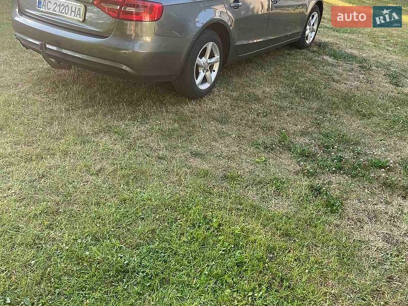 Универсал Audi A4 2012 в Нововолынске