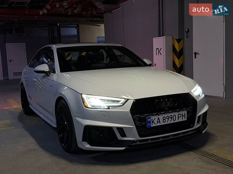 Седан Audi A4 2016 в Киеве