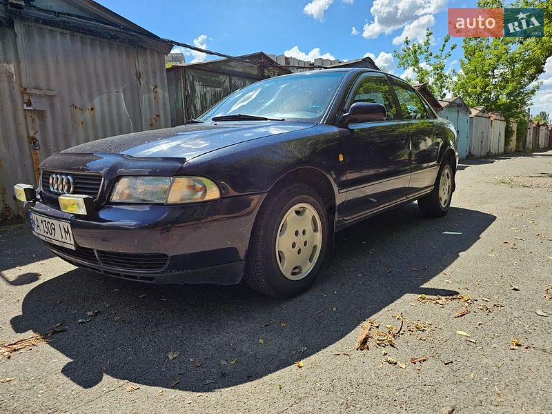 Седан Audi A4 1997 в Киеве