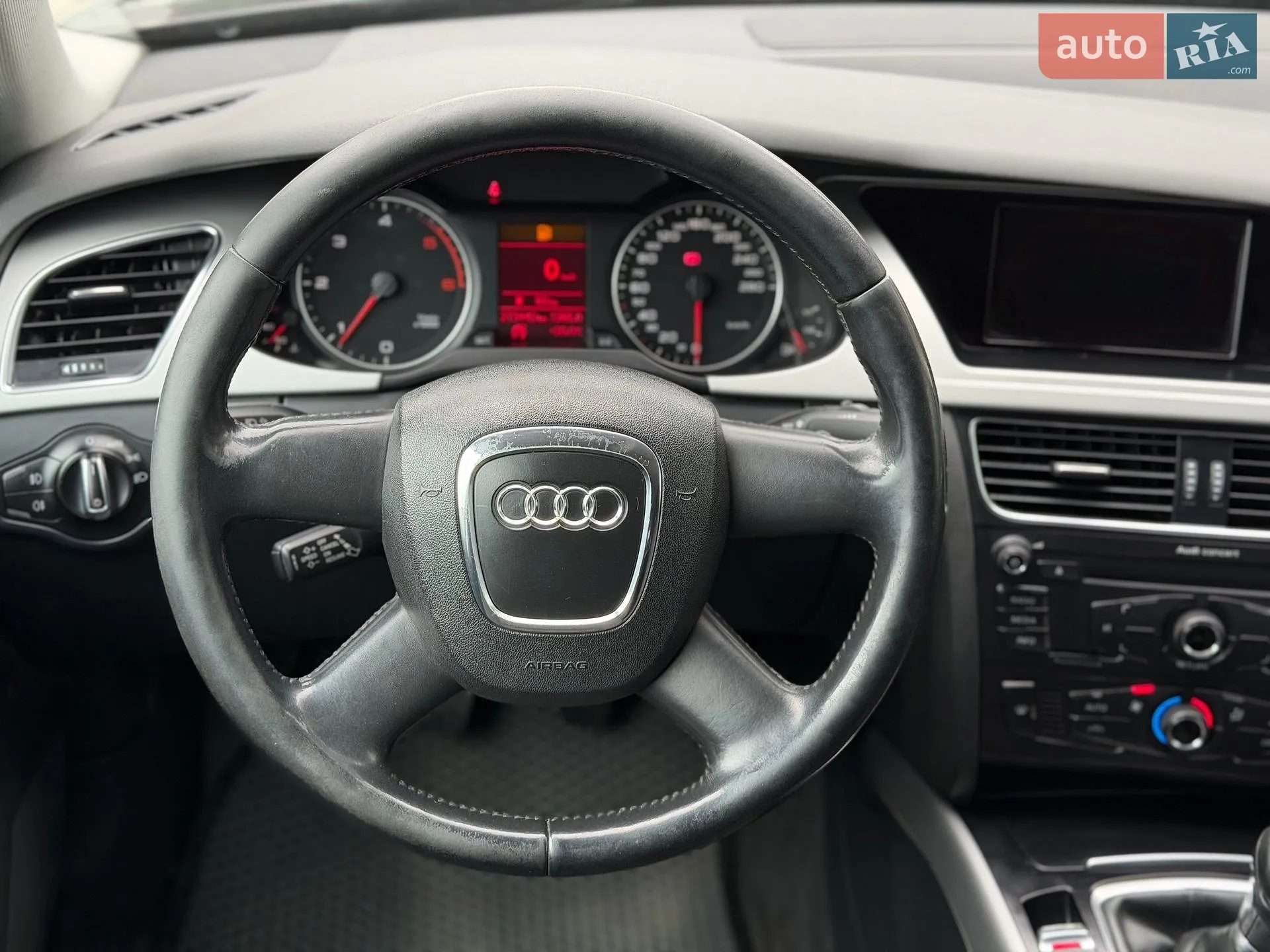 2010 Audi A4 - мініатюра 34