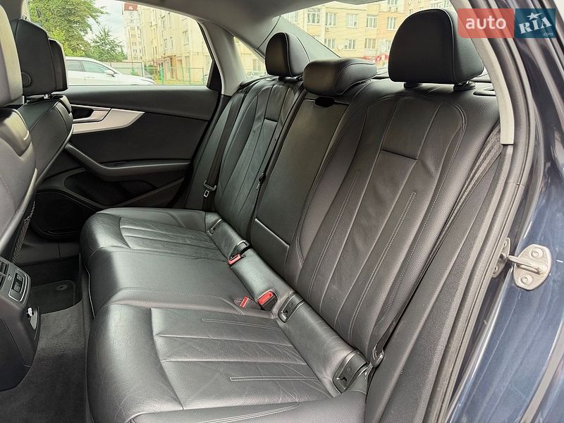 Седан Audi A4 2016 в Харькове