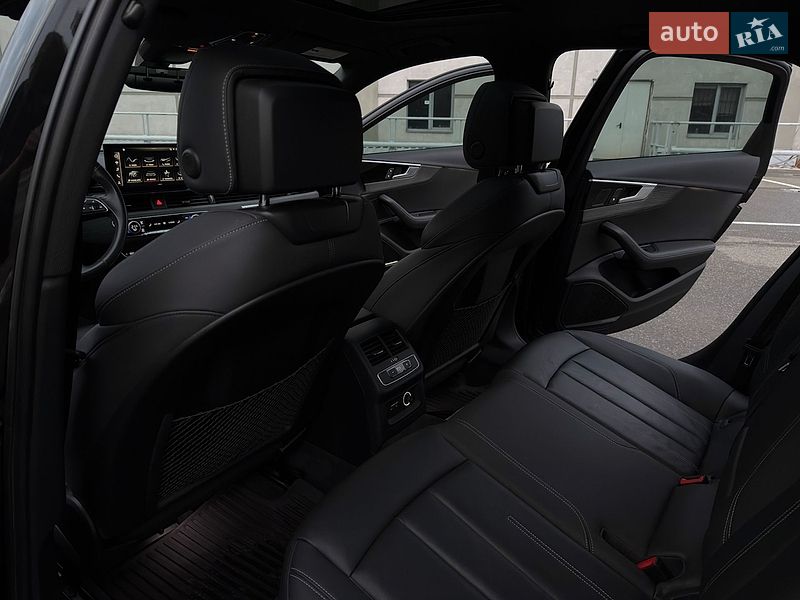 Седан Audi A4 2020 в Киеве