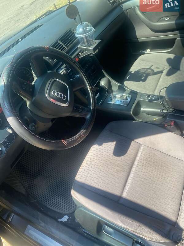 Универсал Audi A4 2004 в Балаклее