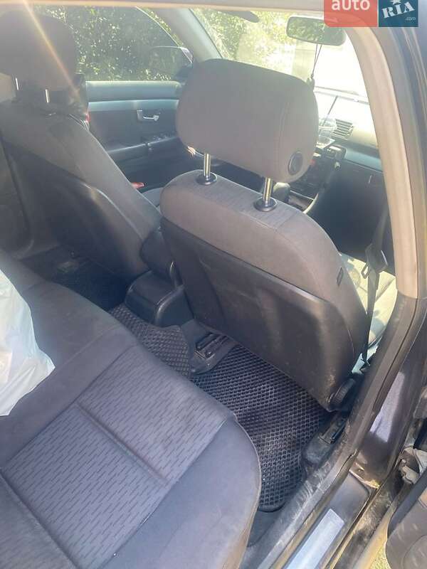 Универсал Audi A4 2004 в Балаклее