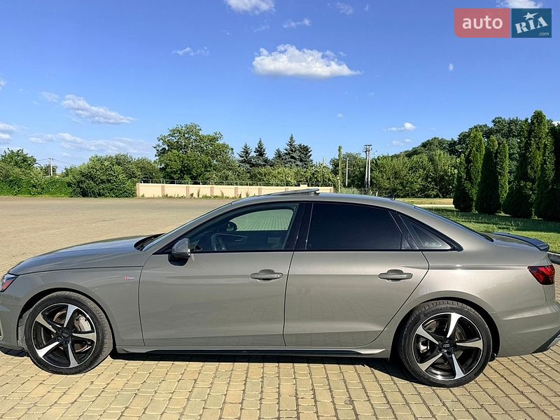 Седан Audi A4 2023 в Одессе