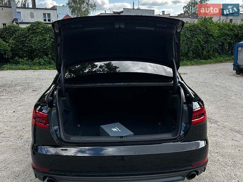 Седан Audi A4 2018 в Киеве