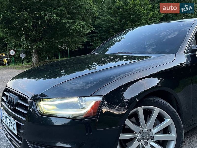 Седан Audi A4 2012 в Гайсине