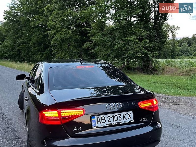 Седан Audi A4 2012 в Гайсине