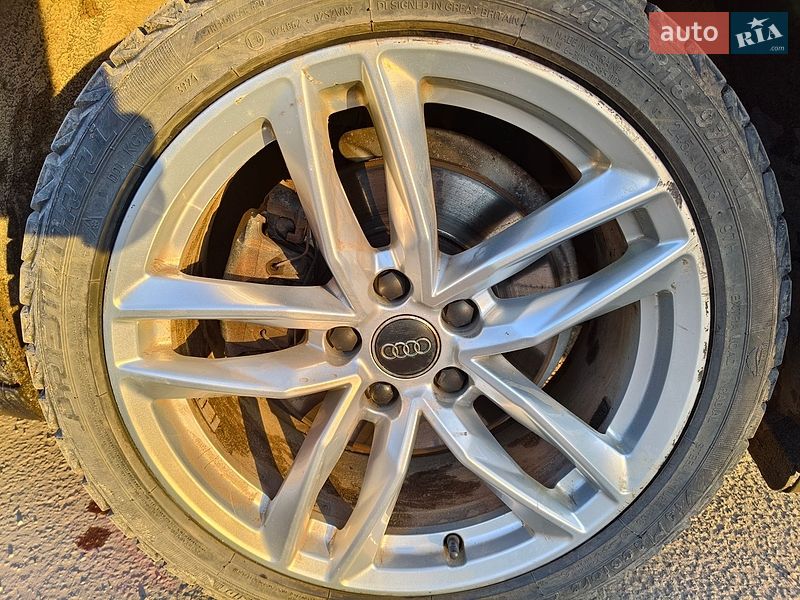 Седан Audi A4 2017 в Харькове