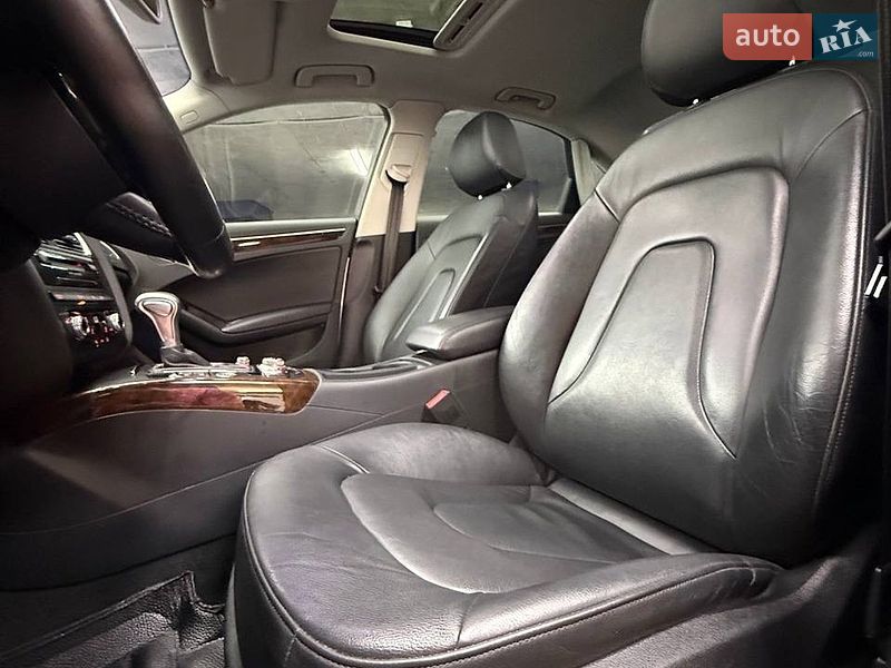 Седан Audi A4 2012 в Одесі