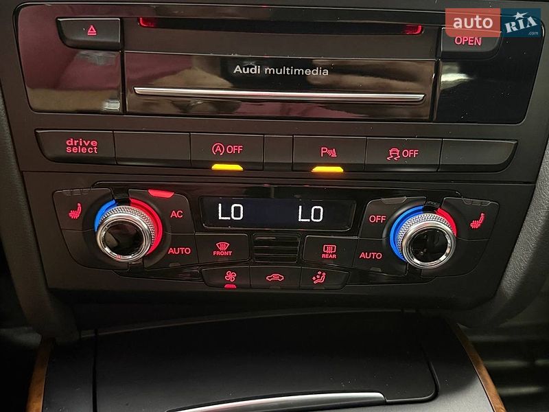 Седан Audi A4 2012 в Одесі