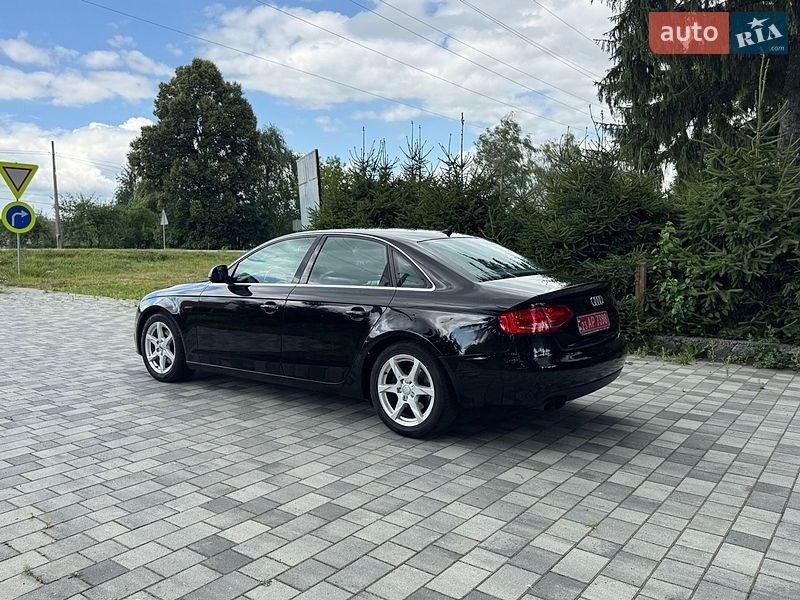 Седан Audi A4 2008 в Староконстантинове