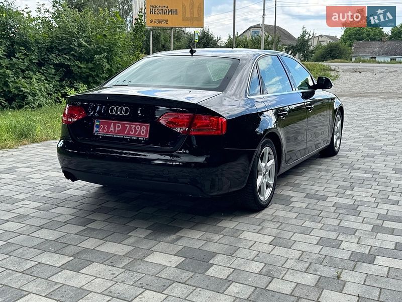 Седан Audi A4 2008 в Староконстантинове