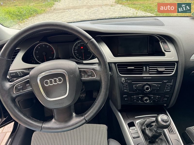 Седан Audi A4 2008 в Староконстантинове