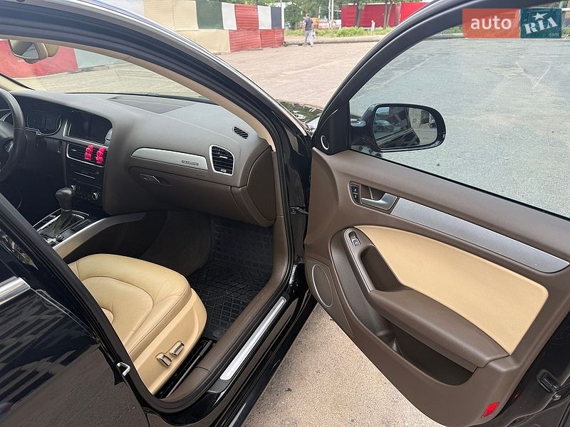Седан Audi A4 2013 в Тернополі