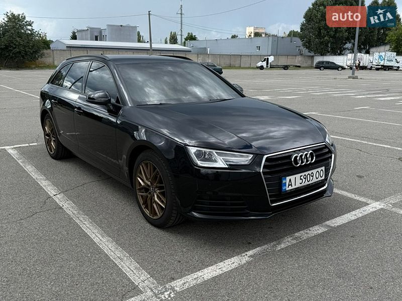 Универсал Audi A4 2017 в Киеве