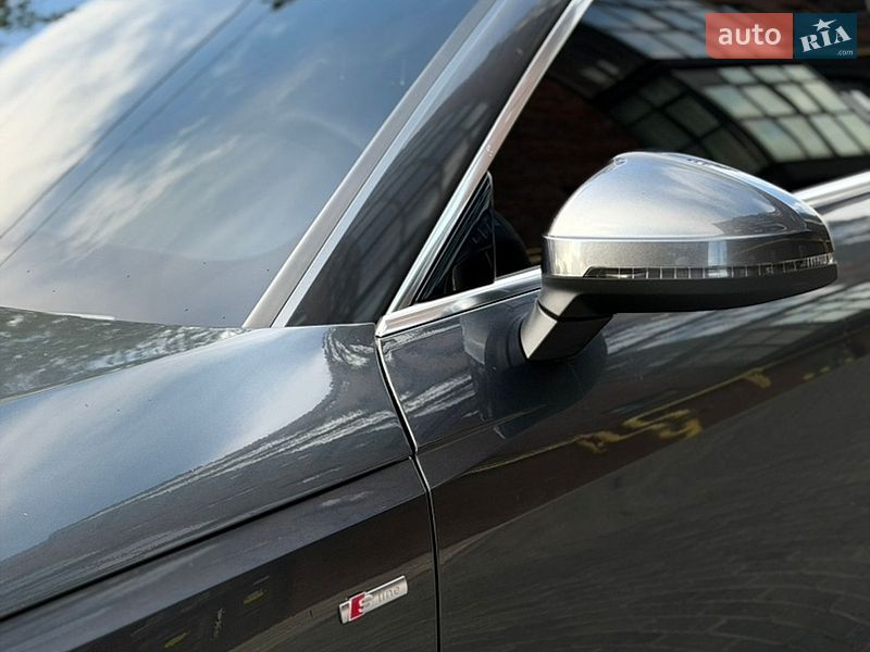 Седан Audi A4 2020 в Полтаве