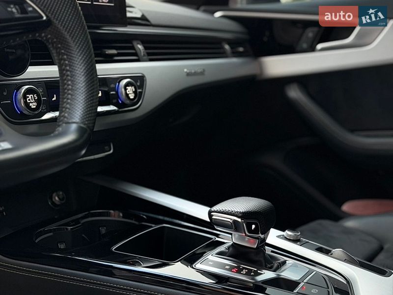 Седан Audi A4 2020 в Полтаве