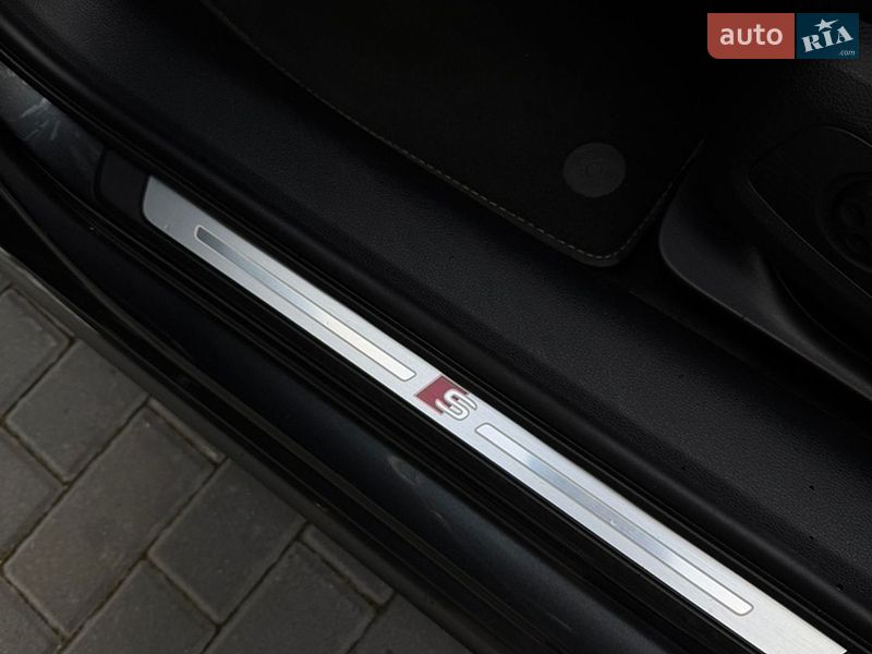 Седан Audi A4 2020 в Полтаві