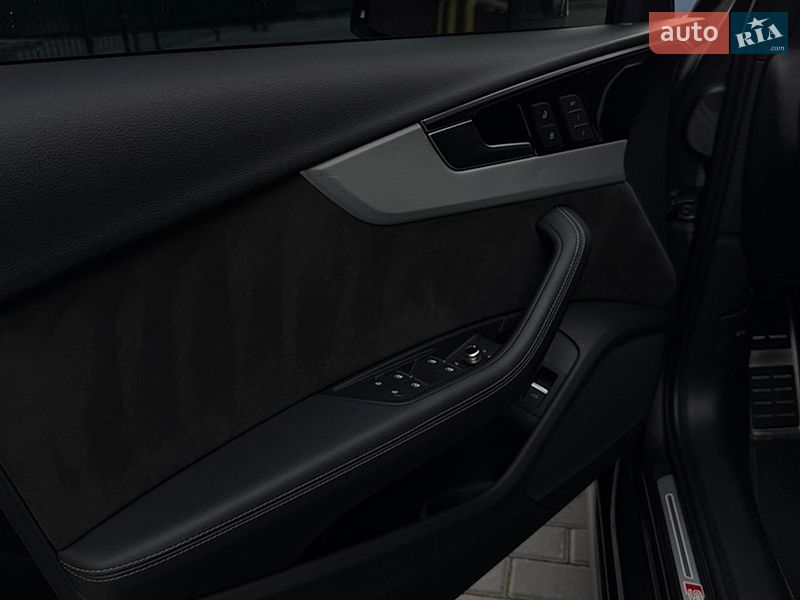Седан Audi A4 2020 в Полтаве