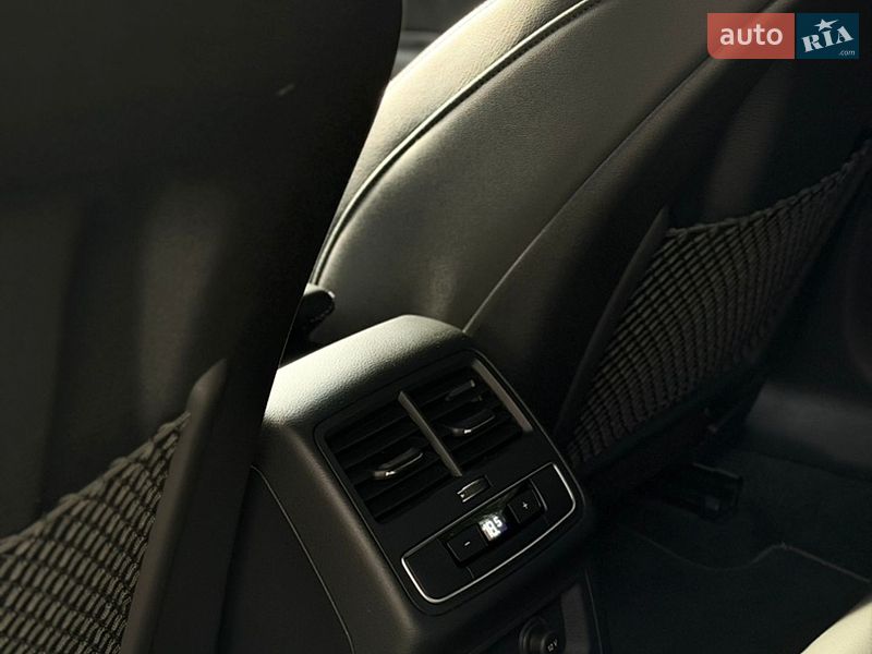 Седан Audi A4 2020 в Полтаве