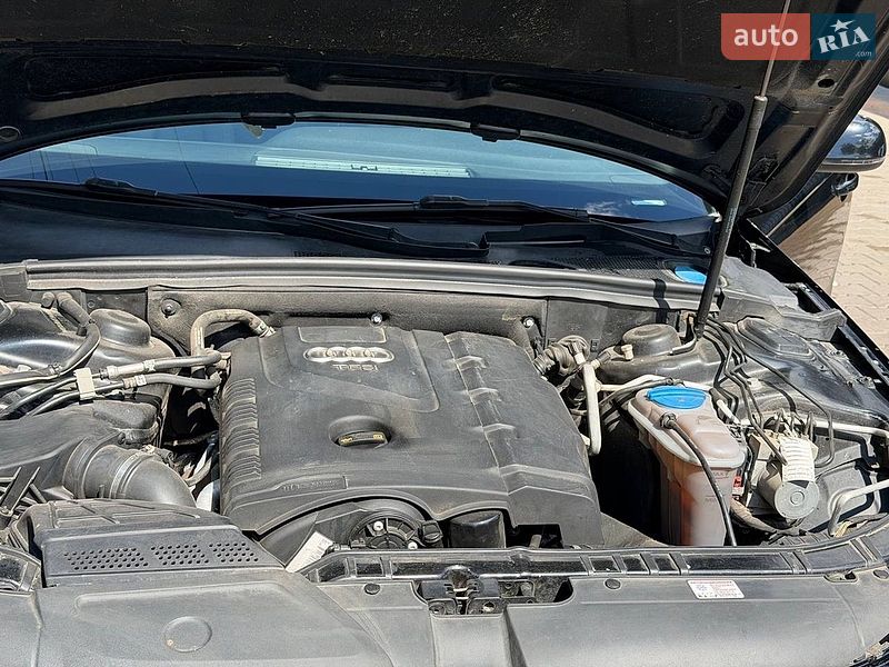 Седан Audi A4 2014 в Львові