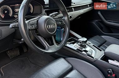 Седан Audi A4 2022 в Полтаві