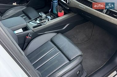 Седан Audi A4 2022 в Полтаві