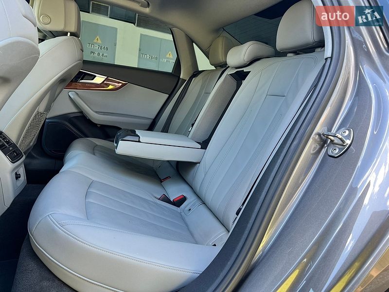 Седан Audi A4 2020 в Києві