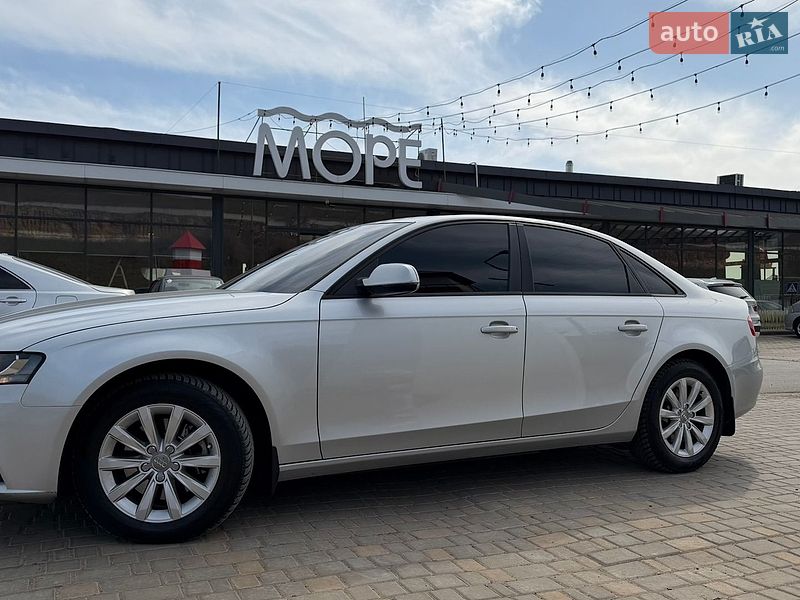 Седан Audi A4 2010 в Одессе
