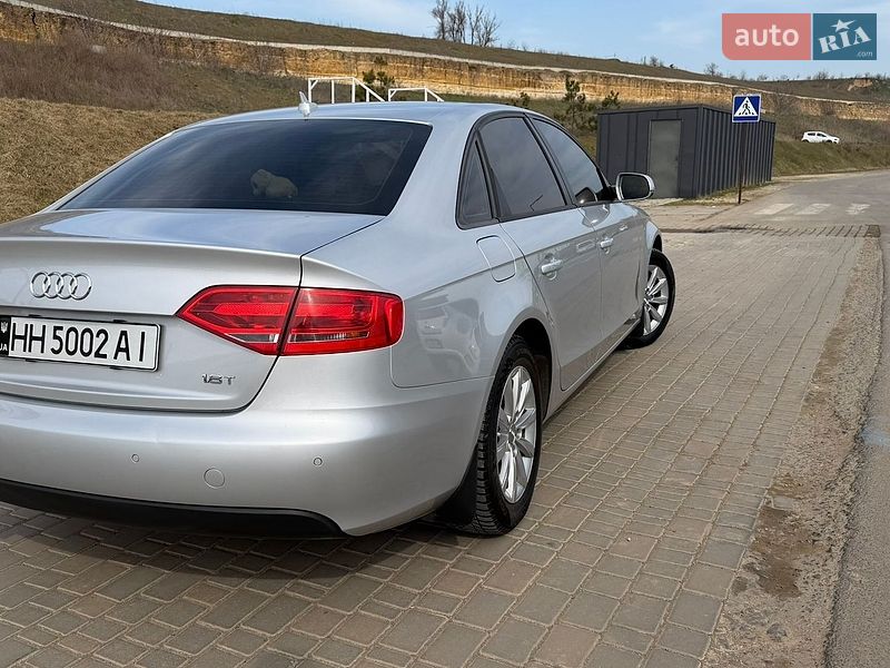 Седан Audi A4 2010 в Одессе