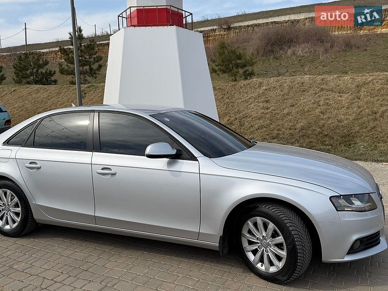 Седан Audi A4 2010 в Одессе