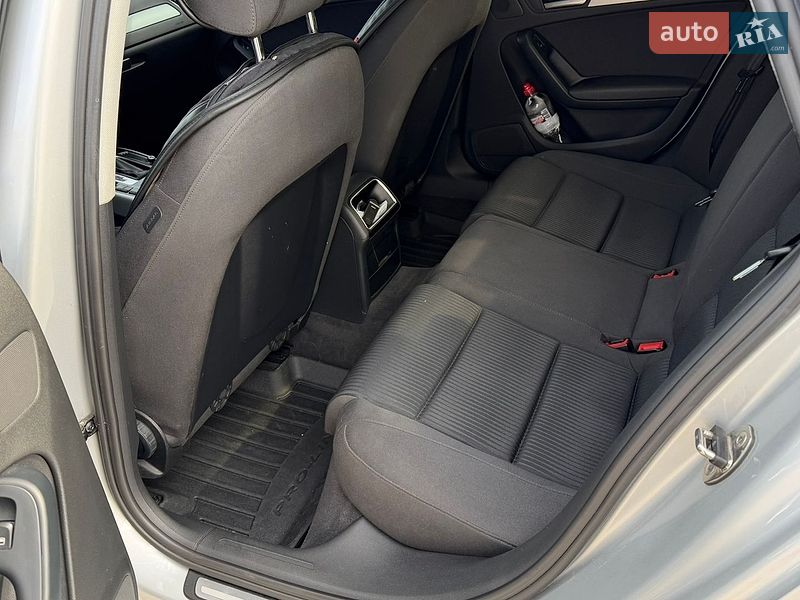 Седан Audi A4 2010 в Одессе