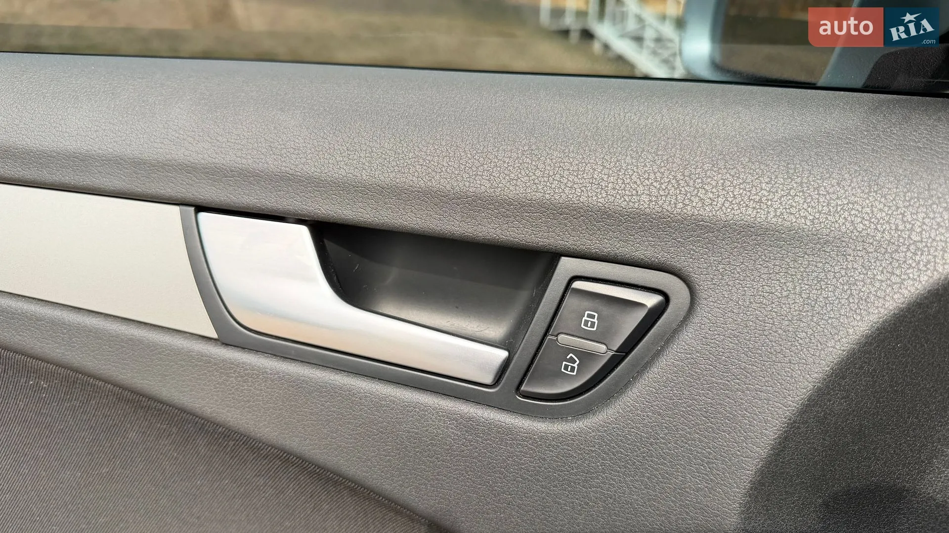 2010 Audi A4 - мініатюра 27