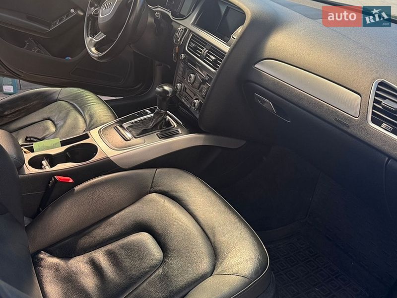 Седан Audi A4 2015 в Киеве