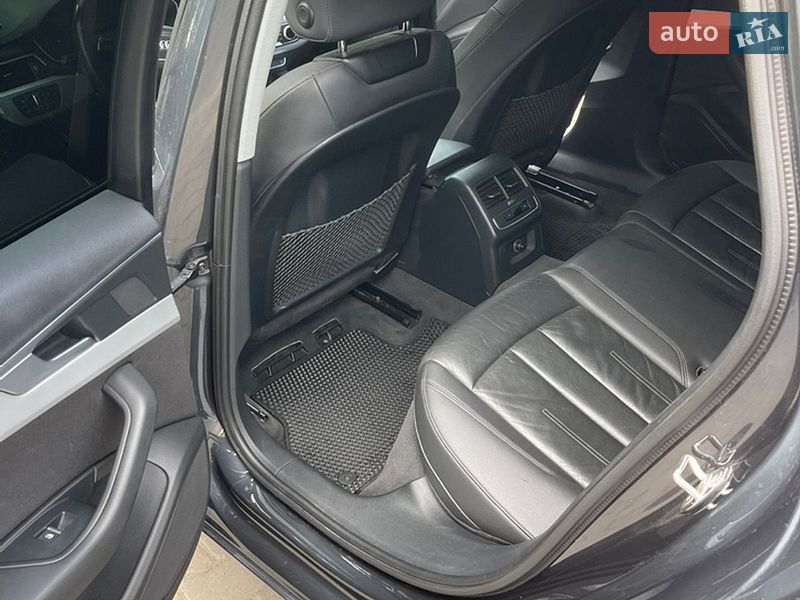 Универсал Audi A4 2018 в Ивано-Франковске