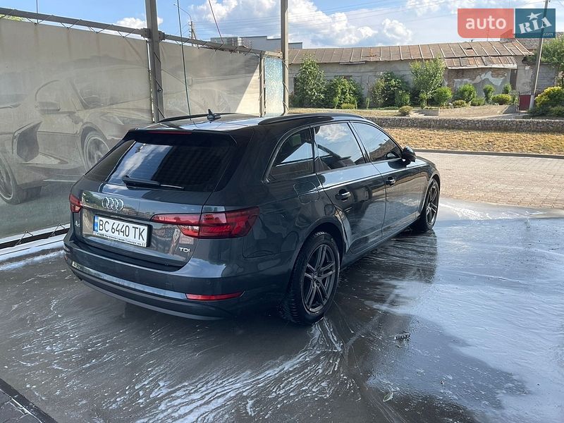 Универсал Audi A4 2018 в Ивано-Франковске