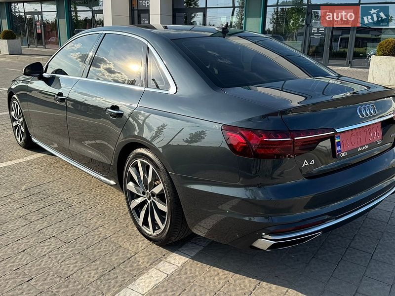 Седан Audi A4 2021 в Львове