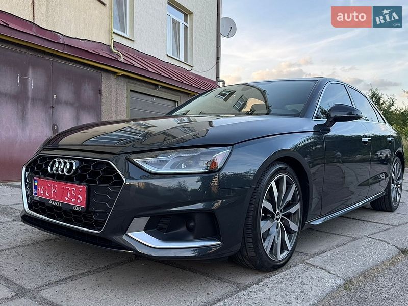 Седан Audi A4 2021 в Львове