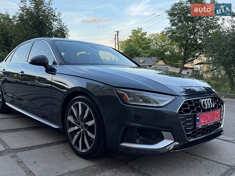 Седан Audi A4 2021 в Львове