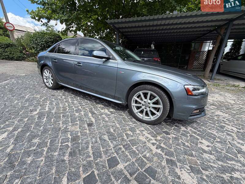 Седан Audi A4 2015 в Киеве