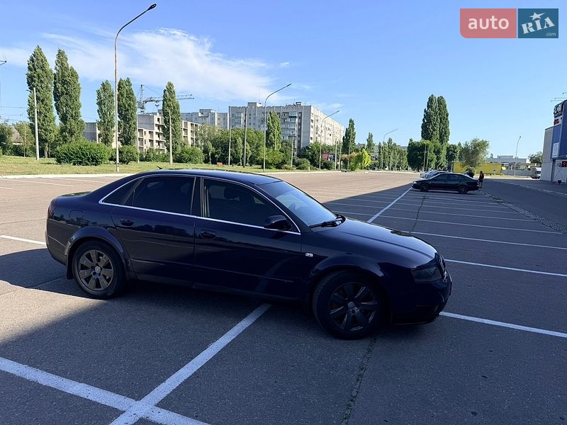 Седан Audi A4 2004 в Кременчуге
