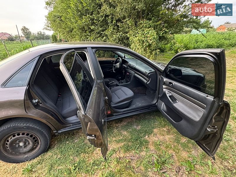 Седан Audi A4 1997 в Луцьку