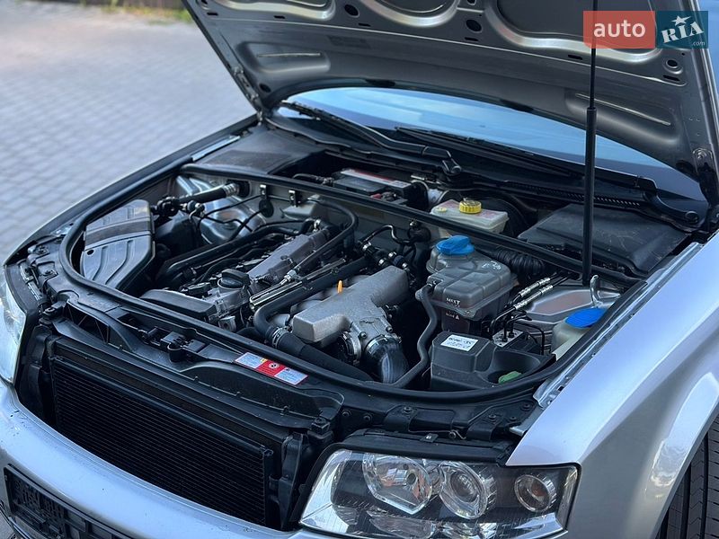 Седан Audi A4 2002 в Сарнах