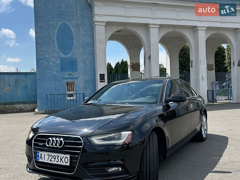 Седан Audi A4 2012 в Ужгороде