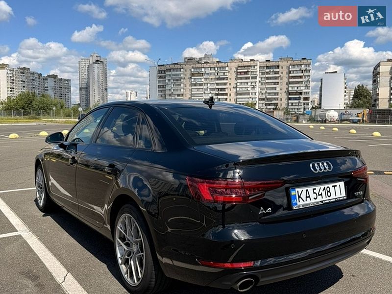 Седан Audi A4 2018 в Киеве
