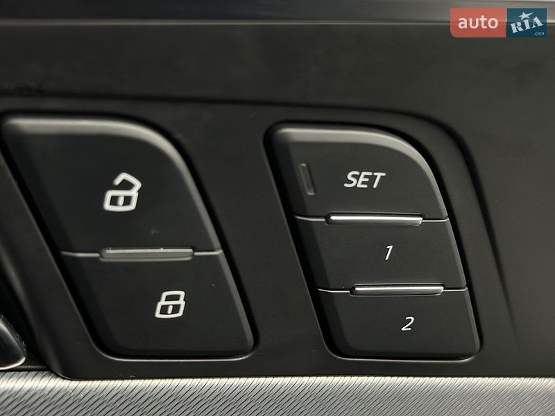 Седан Audi A4 2018 в Івано-Франківську