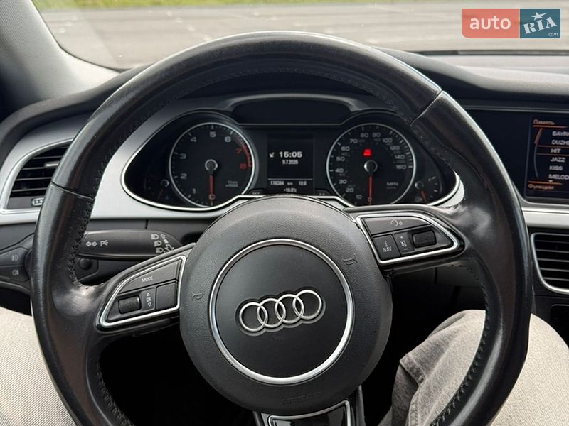 Седан Audi A4 2015 в Львове