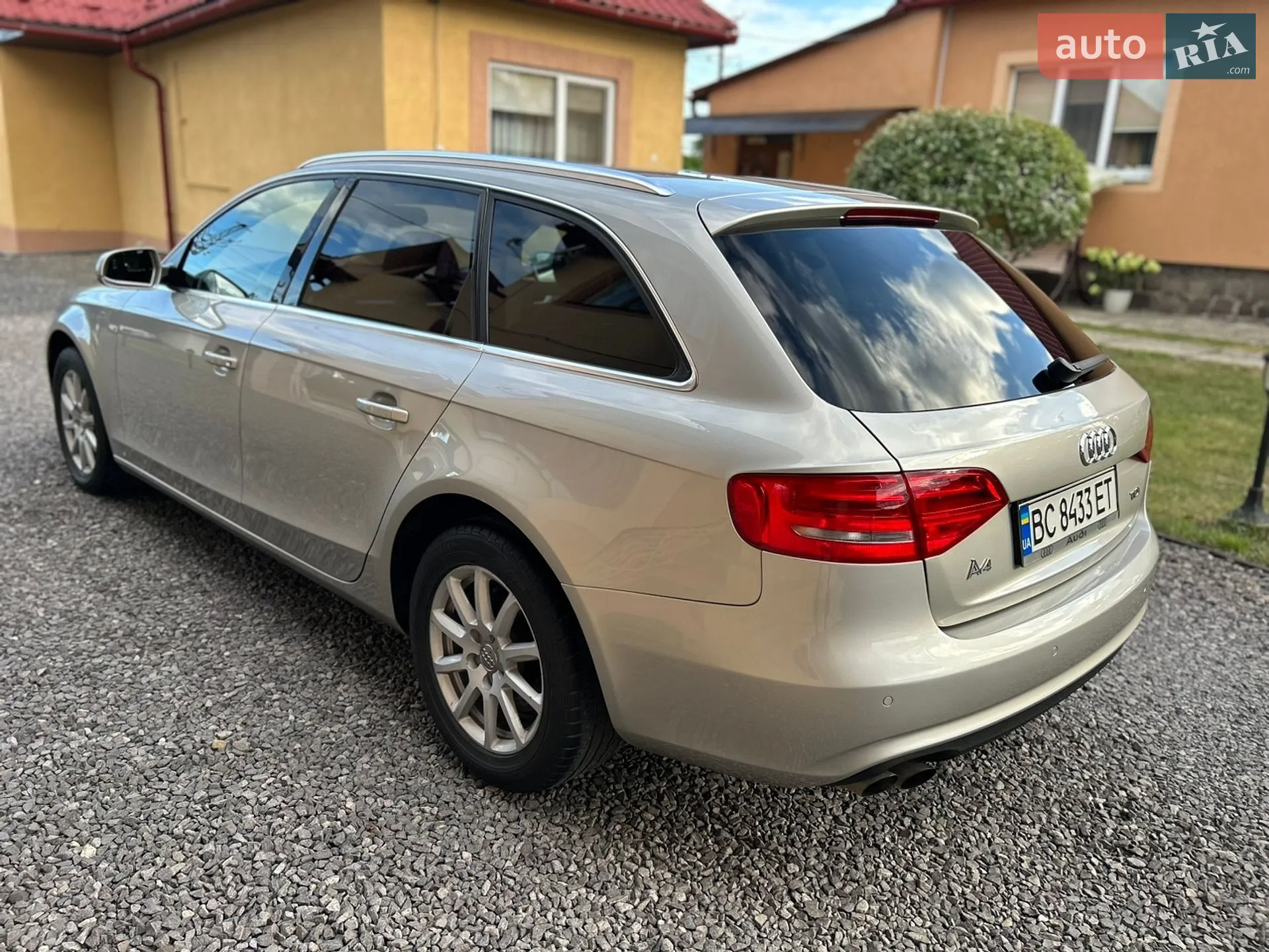 2012 Audi A4 - мініатюра 11