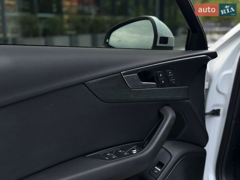 Седан Audi A4 2017 в Ужгороде